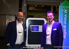 Patrick Sannes and Hank Guitjens with Viscon. One of the things they highlightedwas the AI vision software, which allows you to map, for example, the uniformity of cuttings.